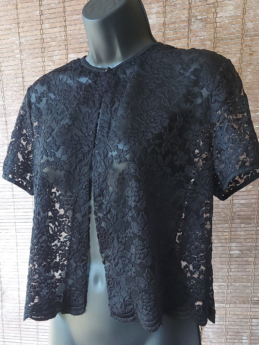 Black Floral Lace Short Sleeve Crop Jacket